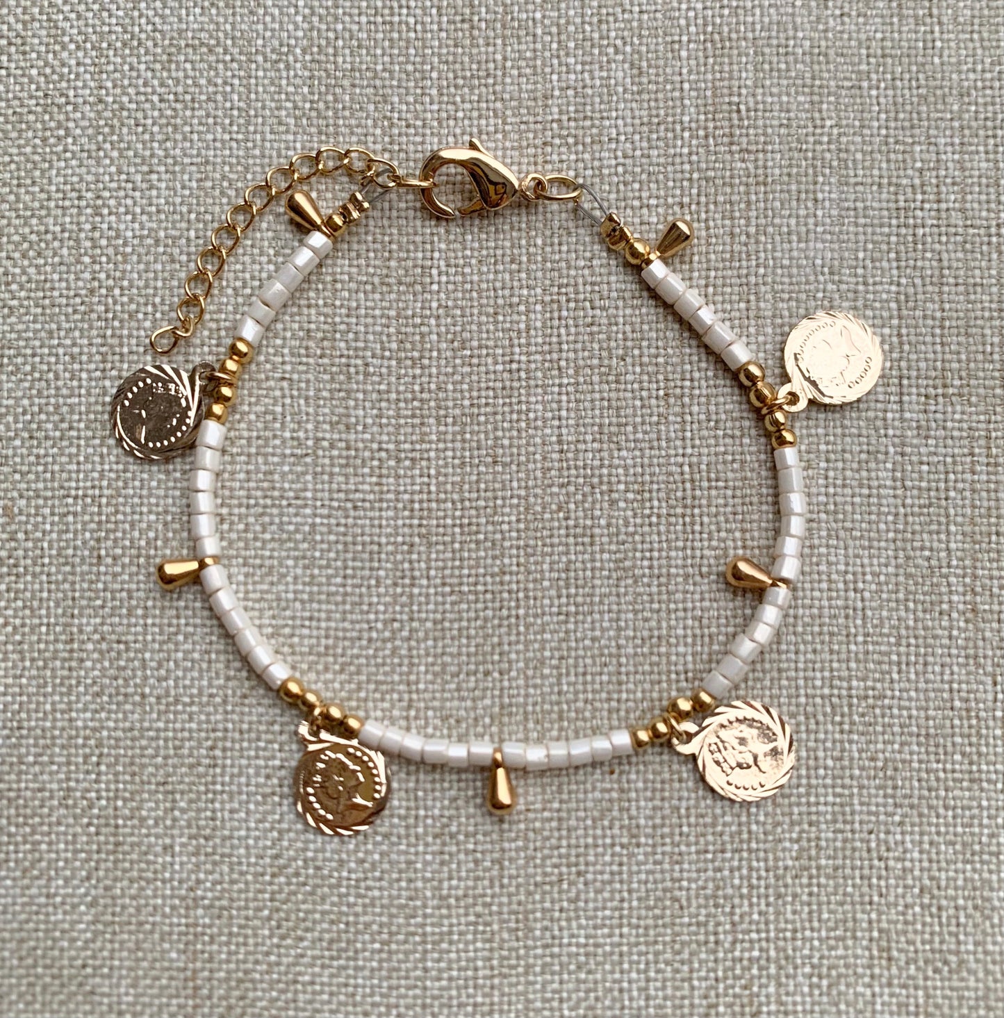 Pulseras chaquira