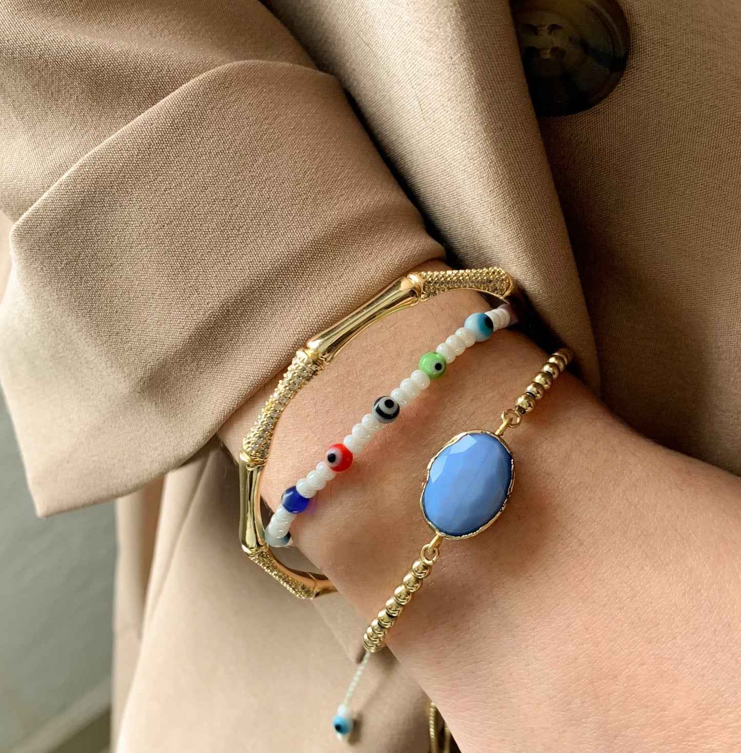 Pulsera ojitos