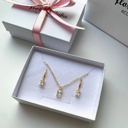 Juego collar y huggies Zirconia