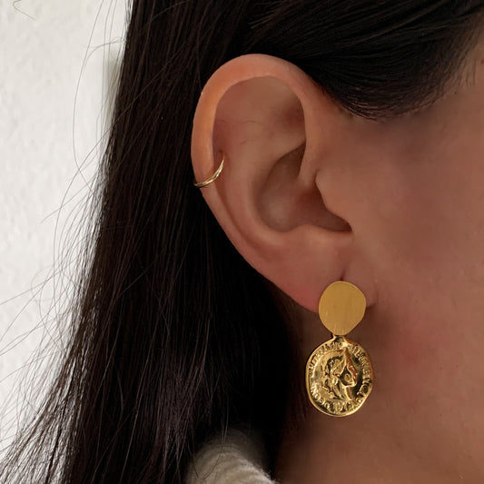 Aretes moneda